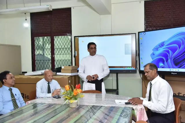 SmartBoard Donation by Colombo Union – photo 1